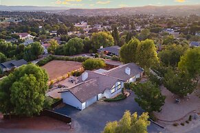 Paso Vista Bella by Avantstay Luxe Group Escape w Wine Country Views