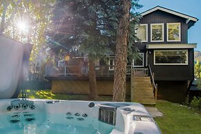 River House Hot Tub 15min to Downtown Skiing