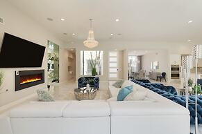 Villa Valentina by Avantstay Pool Hot Tub Views Luxury Design