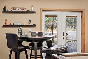 Mews Mountain House by Avantstay Walk to Beach Hot Tub Game Room