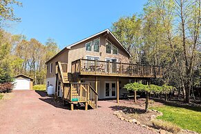 Mews Mountain House by Avantstay Walk to Beach Hot Tub Game Room