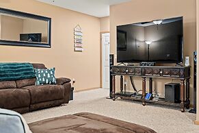 Mews Mountain House by Avantstay Walk to Beach Hot Tub Game Room