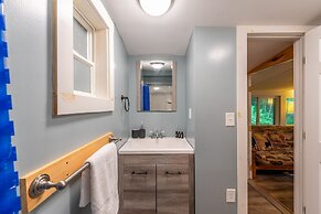 Sasa by Avantstay Deck Fire Pit Near Lake