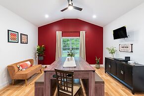 Luxuriously Lakeside by Avantstay Lakefront Retreat w Game Room