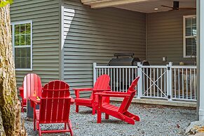 Luxuriously Lakeside by Avantstay Lakefront Retreat w Game Room