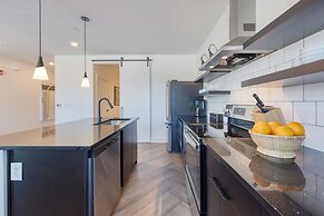 The Carter 304 by Avantstay 1BR Balcony