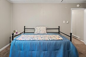 Tomhickon by Avantstay Walk to Lake Firepit Deck