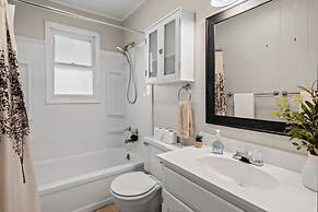 Tomhickon by Avantstay Walk to Lake Firepit Deck