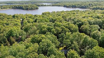 Tomhickon by Avantstay Walk to Lake Firepit Deck
