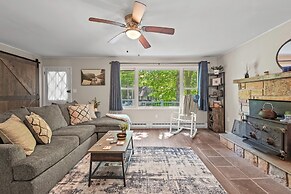 Tomhickon by Avantstay Walk to Lake Firepit Deck