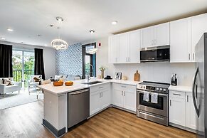 Lindsley by Avantstay Balcony Modern Design A Downtown Location