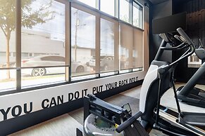 Lindsley by Avantstay Balcony Modern Design A Downtown Location