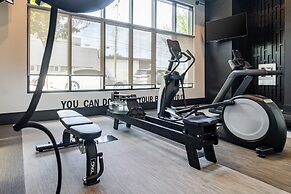 Lindsley by Avantstay Balcony Modern Design A Downtown Location