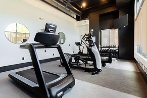 Lindsley by Avantstay Balcony Modern Design A Downtown Location