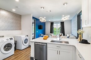 Lindsley by Avantstay Balcony Modern Design A Downtown Location