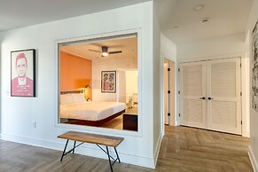 The Carter 201 by Avantstay 4BR Balcony