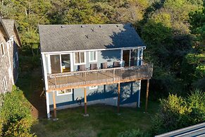 Royal Canoe by Avantstay Walk to the Shore Private Yard