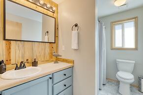 Royal Canoe by Avantstay Walk to the Shore Private Yard