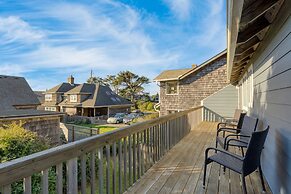 Royal Canoe by Avantstay Walk to the Shore Private Yard