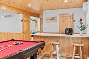 Bluejay Getaway by Avantstay Walk to Lake 7bdr Hot Tub Pool Table