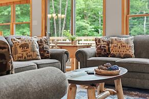 Bluejay Getaway by Avantstay Walk to Lake 7bdr Hot Tub Pool Table