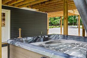 Bluejay Getaway by Avantstay Walk to Lake 7bdr Hot Tub Pool Table