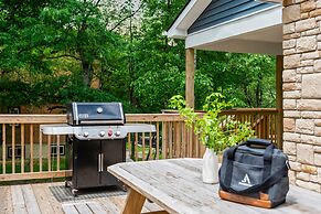 Bluejay Getaway by Avantstay Walk to Lake 7bdr Hot Tub Pool Table