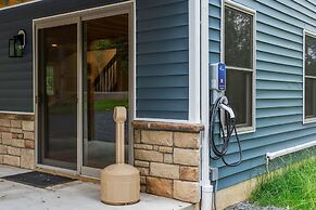 Bluejay Getaway by Avantstay Walk to Lake 7bdr Hot Tub Pool Table