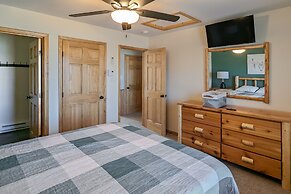 Bluejay Getaway by Avantstay Walk to Lake 7bdr Hot Tub Pool Table