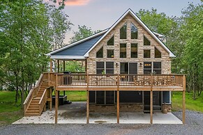 Bluejay Getaway by Avantstay Walk to Lake 7bdr Hot Tub Pool Table
