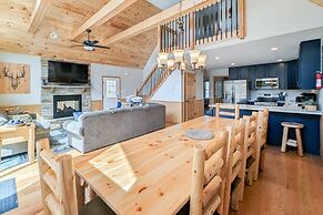 Bluejay Getaway by Avantstay Walk to Lake 7bdr Hot Tub Pool Table