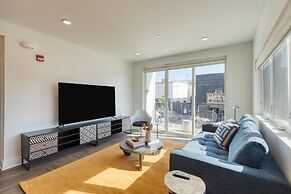 The Carter 405 by Avantstay 4BR Balcony