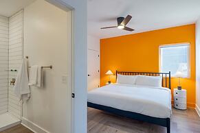 The Carter 405 by Avantstay 4BR Balcony