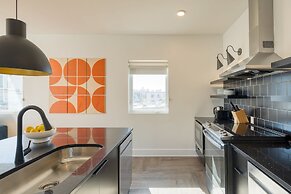 The Carter 405 by Avantstay 4BR Balcony