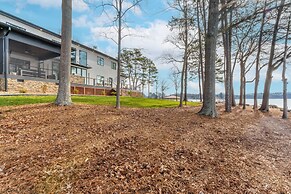 Paradise Peninsula by Avantstay Waterfront Private Beach Hot Tub View