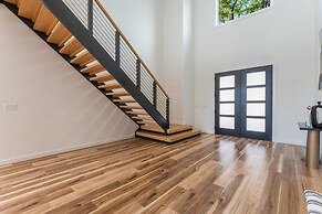 Paradise Peninsula by Avantstay Waterfront Private Beach Hot Tub View