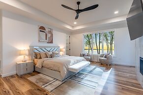 Paradise Peninsula by Avantstay Waterfront Private Beach Hot Tub View