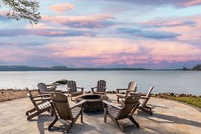 Paradise Peninsula by Avantstay Waterfront Private Beach Hot Tub View
