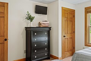 Otter Banks by Avantstay Sleeps 18 Hot Tub Views Game Room