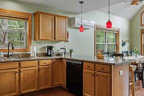 Otter Banks by Avantstay Sleeps 18 Hot Tub Views Game Room