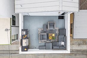 Seaside Style by Avantstay Rooftop Walk to Beach Chic Design