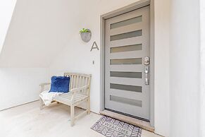 Seaside Style by Avantstay Rooftop Walk to Beach Chic Design