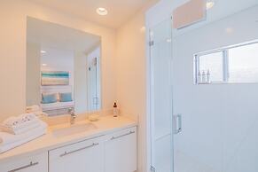 Seaside Style by Avantstay Rooftop Walk to Beach Chic Design