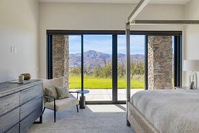 Reflection by Avantstay Sleeps 18 Lake Views Hot Tub Game Room