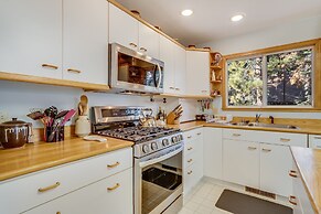 Fawn by Avantstay Secluded Cabin w Large Deck Surrounded by Forest