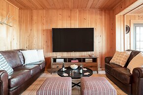 Fontana by Avantstay Gorgeous Mountain Cabin w Views Hot Tub Game Room