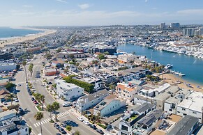 Shoreline Villa by Avantstay Steps to the Beach Bay Pier