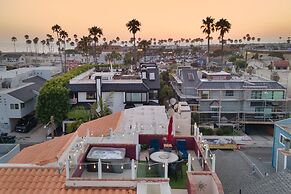 Shoreline Villa by Avantstay Steps to the Beach Bay Pier
