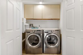 Shoreline Villa by Avantstay Steps to the Beach Bay Pier