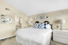 Shoreline Villa by Avantstay Steps to the Beach Bay Pier